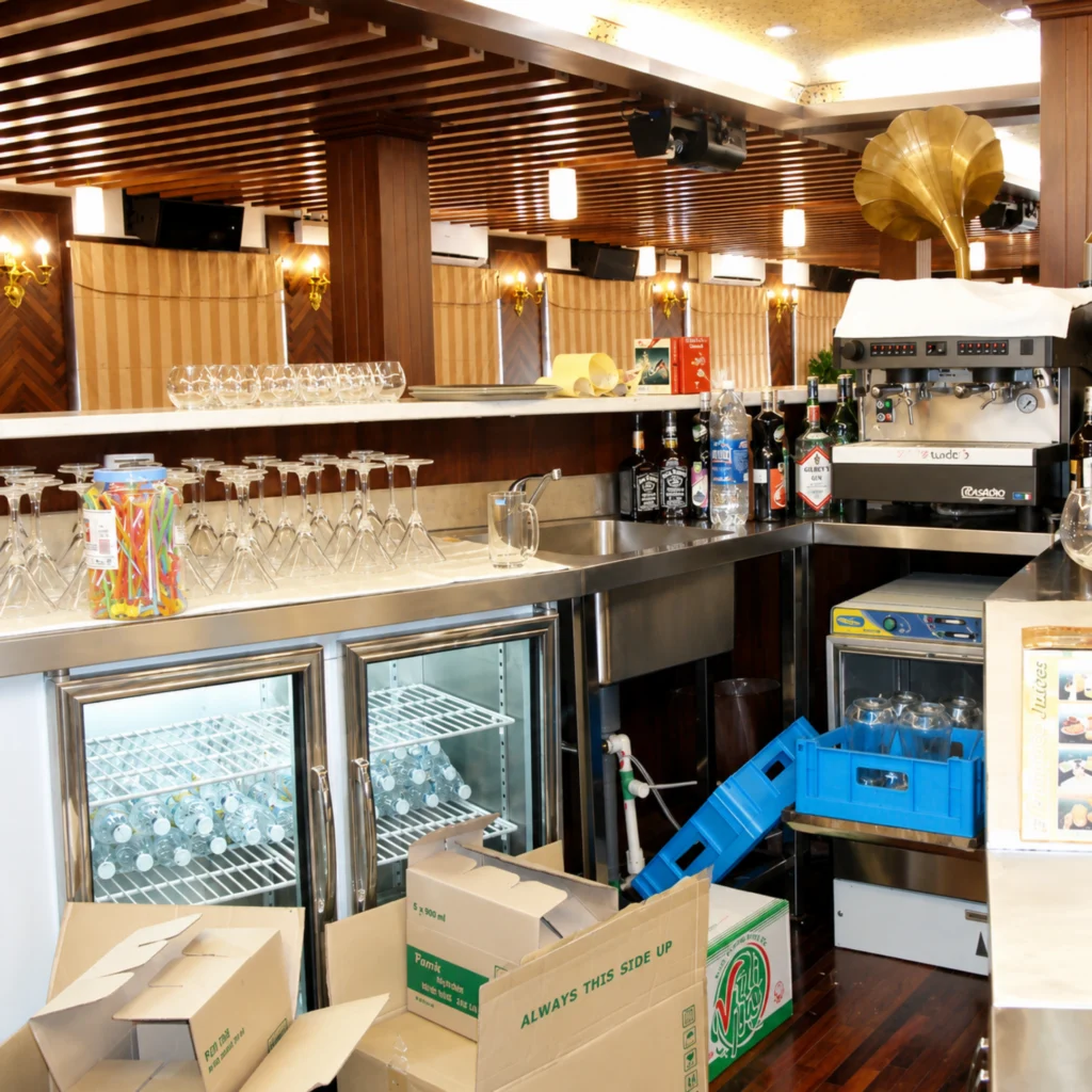 Tủ cánh kính KaiFridge tại quầy bar
